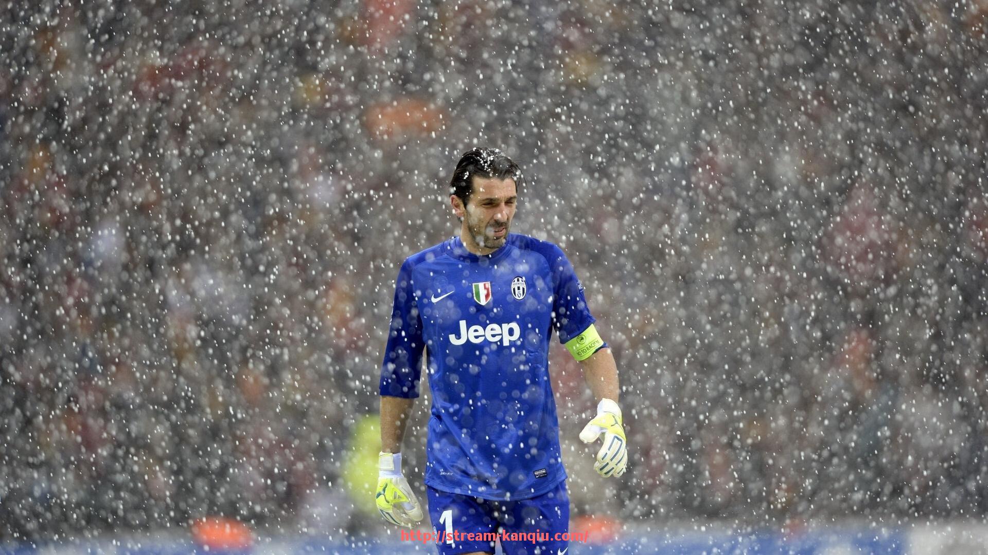 看球直播-英超球员的日常时间安排与训练生活详解